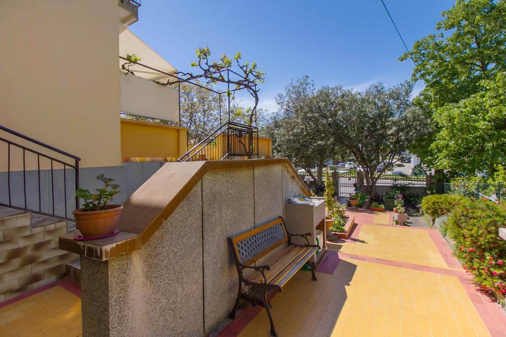 Apartment Oleander Mali Losinj Ngoại thất bức ảnh