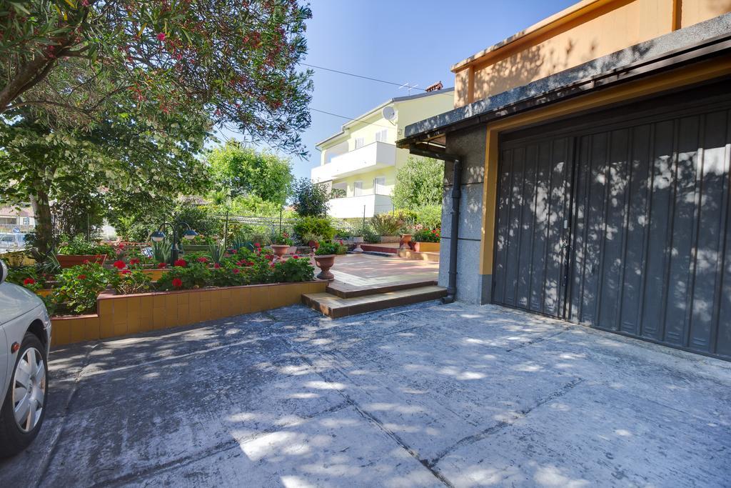 Apartment Oleander Mali Losinj Ngoại thất bức ảnh